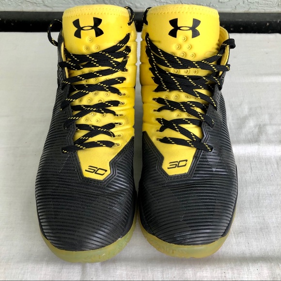 Under Armour Other - UA Curry Black Taxi Sneaker - Sz 6.5Y
